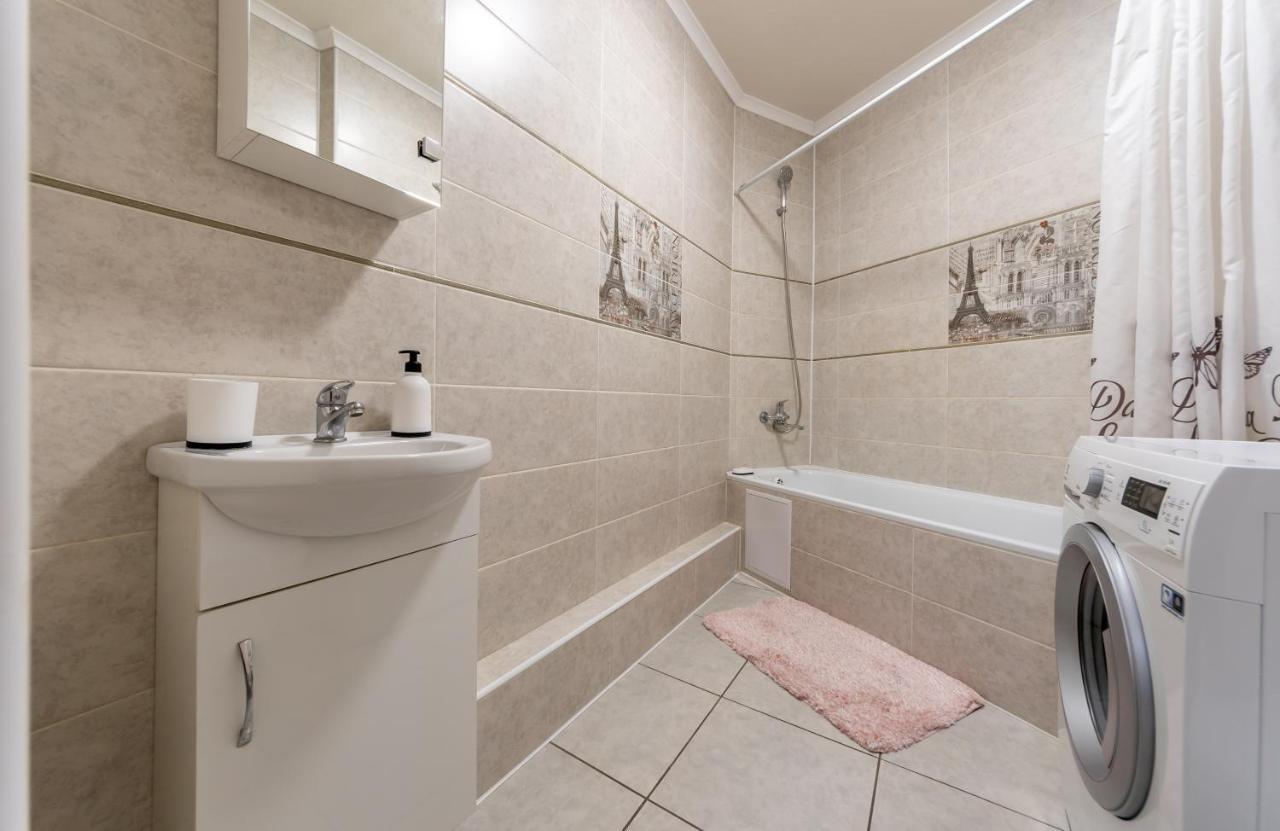 Осокорки Русовой 3 Apartman Kijev Kültér fotó